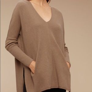 Babaton Baylor sweater♥️ New listing🌟